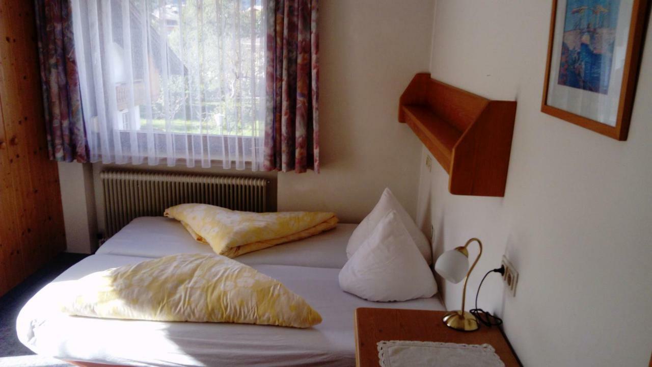 Gaestehaus Loithaler Bed & Breakfast Fuegen Room photo